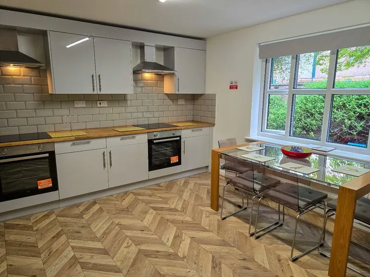 32 Denison Court, Denison Street, Nottingham, Nottinghamshire, NG7 3PH - Thumbnail 1